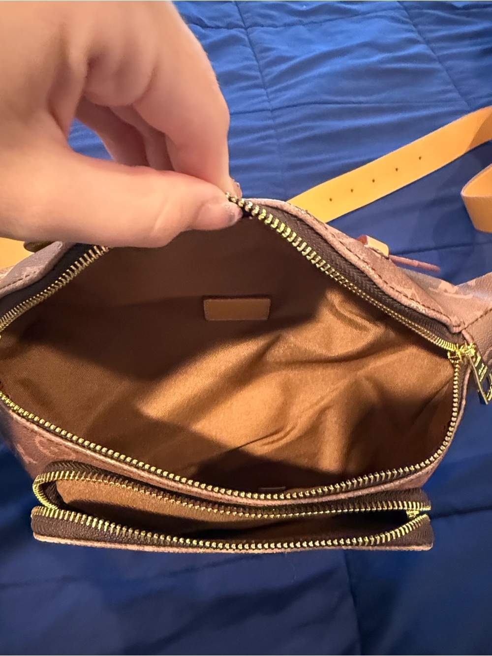 Imitation LV Dark Brown Ombre Monogram Mini Bumbag - Picture 4 of 7